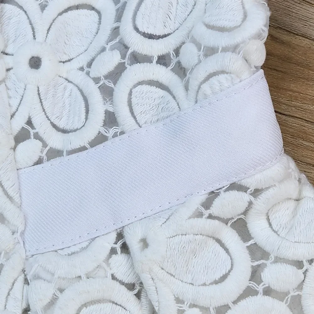 ☔️🩵Vintage V Cristina White Buttoned Embroidered Lace Sleeveless Top Small - Picture 7 of 11